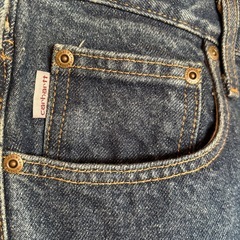 Carhartt ダークブルー ストレートデニムの画像