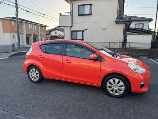 車のパーツ Toyota Aqua Hybrid