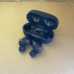 完全Bluetoothイヤホン　WF-1000XM4　　　　　の画像