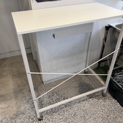 デスク　キャスター付きの画像