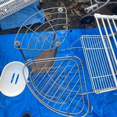 食器など収納ラックの画像