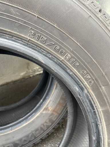 215/60R16 スタッドレスタイヤ　ダンロップウィンターマックス03