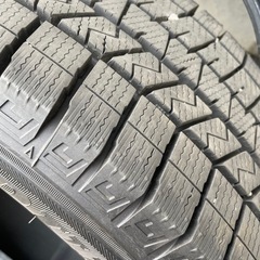 215/60R16 スタッドレスタイヤ　ダンロップウィンターマックス03の画像