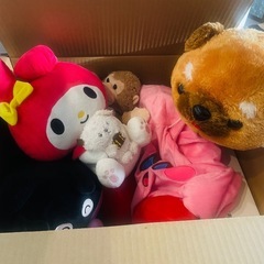 ちいかわぬいぐるみなど色々ダンボール1箱分の画像