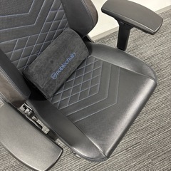 ゲーミングチェア noblechairs HEROの画像