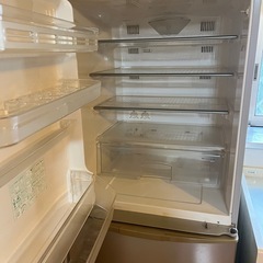 【11/15.16引取り限定】冷蔵庫2006年製の画像