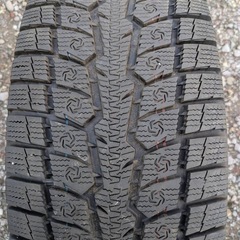 製造24年　265/65/17  TOYO スタッドレスの画像