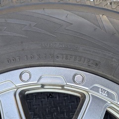 製造24年　265/65/17  TOYO スタッドレスの画像