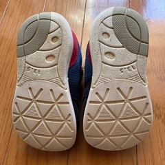 子どもの靴の画像