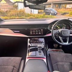車検付き！アウディQ8！の画像