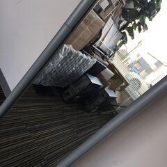 ○ ミラー 鏡 立て掛け鏡 シルバー 縦長 インテリア 縦111×幅22㎝ 中古品(NF251029)Zi-2310の画像