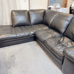 ニトリの高級L字本革ソファーの画像