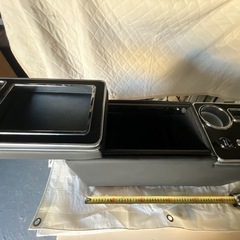 【連絡待ち】ミニバン　コンソールボックス　美品の画像