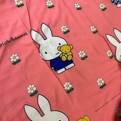 ミッフィー掛布敷布団の画像