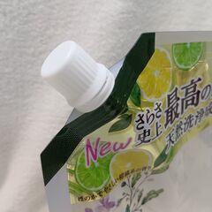 海外・日本製品のサルベージ品　P&G　さらさ　無添加　洗濯用液体洗剤　760ｇ　１つの価格です。の画像