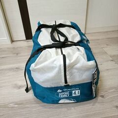 QUECHUA (ケシュア) キャンプ ファミリーテント ポール式 ARPENAZ FAMILY 4.1 FRESH&BLACKの画像