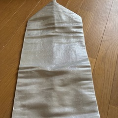 帯(シルバー)の画像