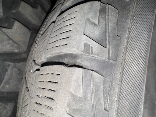 商談中　スタッドレス　195/65R15  4本　ホイール付き