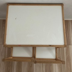 IKEAテーブルの画像