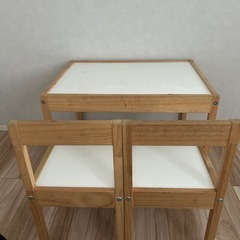 IKEAテーブルの画像