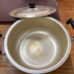 【中古】アルミ製の大きな鍋の画像