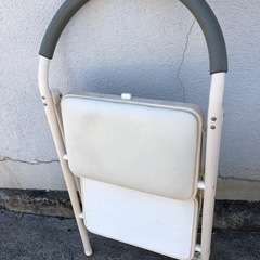 ◆早い方優先!! 踏み台　折りたたみ　ステップチェア　クッション付きの画像