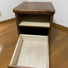 サイドボード、ナイトテーブルの画像