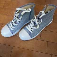 スニーカーの画像