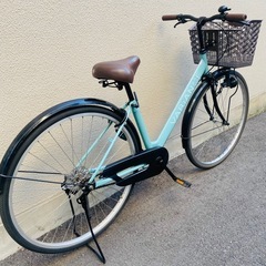 今流行りのブルーグレーのシティサイクルです。27インチ 。防犯登録も込みの料金なので、譲渡証明や自転車屋さんに行って防犯登録などの手間なく乗ることができますよの画像
