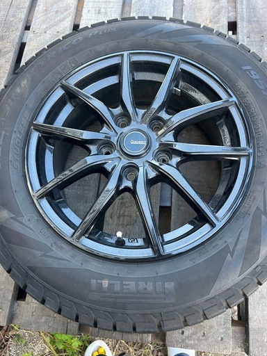 スタッドレスタイヤ