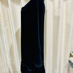 ベロアワンピース
の画像