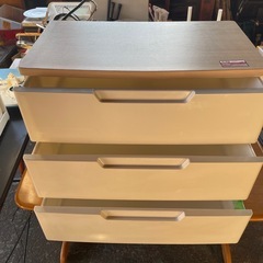 3段衣装ケースの画像