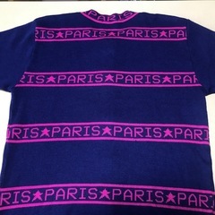 金色釦が可愛いカーディガンの画像