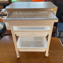 3段ラックの画像