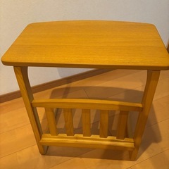 美品★サイドテーブル　の画像