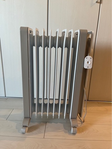 デロンギ　オイルヒーター　ヴェルティカルド