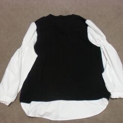 タグ付き 未使用 レディース レイヤード風のニットとブラウスの長袖トップス M（3278円のお品）お譲りします。の画像
