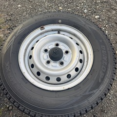 中古スタッドレスタイヤ　 4本　ダンロップ　ウインターマックス　
165R 13 8PRの画像