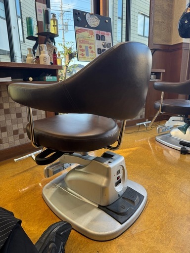 サロン専用スタイリングチェアー