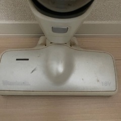 【お譲りの方決まりました】充電式　コードレス掃除機の画像