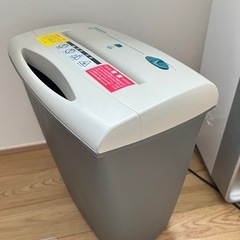 電動　シュレッダー　Fellowesの画像