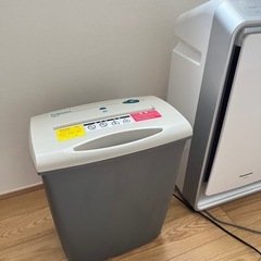 電動　シュレッダー　Fellowesの画像