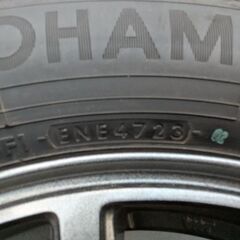 ヴェゼル 215/60/R16  バリ溝 スタッドレスタイヤの画像