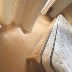 美品セミダブルベッド&極厚マットレスの画像