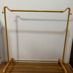 ハンガーラックの画像
