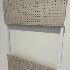 【※11月30日受付終了】突っ張り壁面収納ボード ニトリの画像