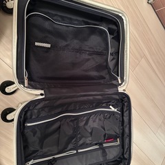 スーツケース　約36リットル
の画像