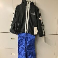 ★新品★スキーウェア　150㎝の画像