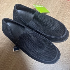 crocs 靴の画像