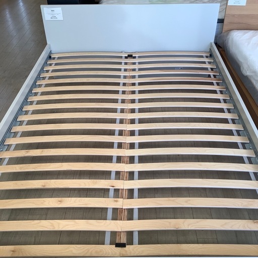 IKEA ダブルベッド